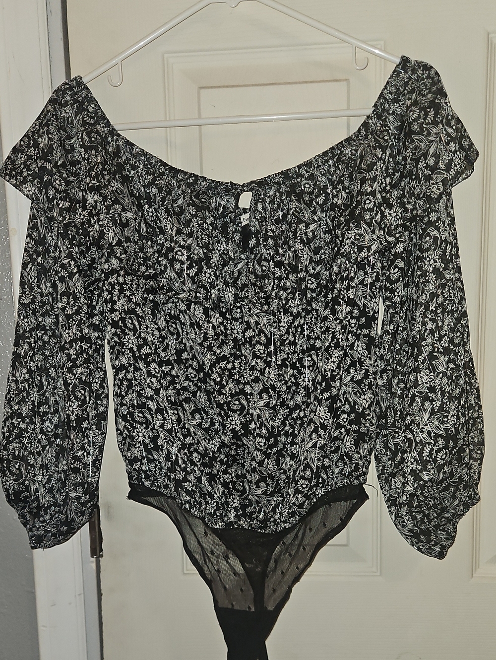 Abercrombie & Fitch Black Floral Off-Shoulder Long Sleeve Bodysuit